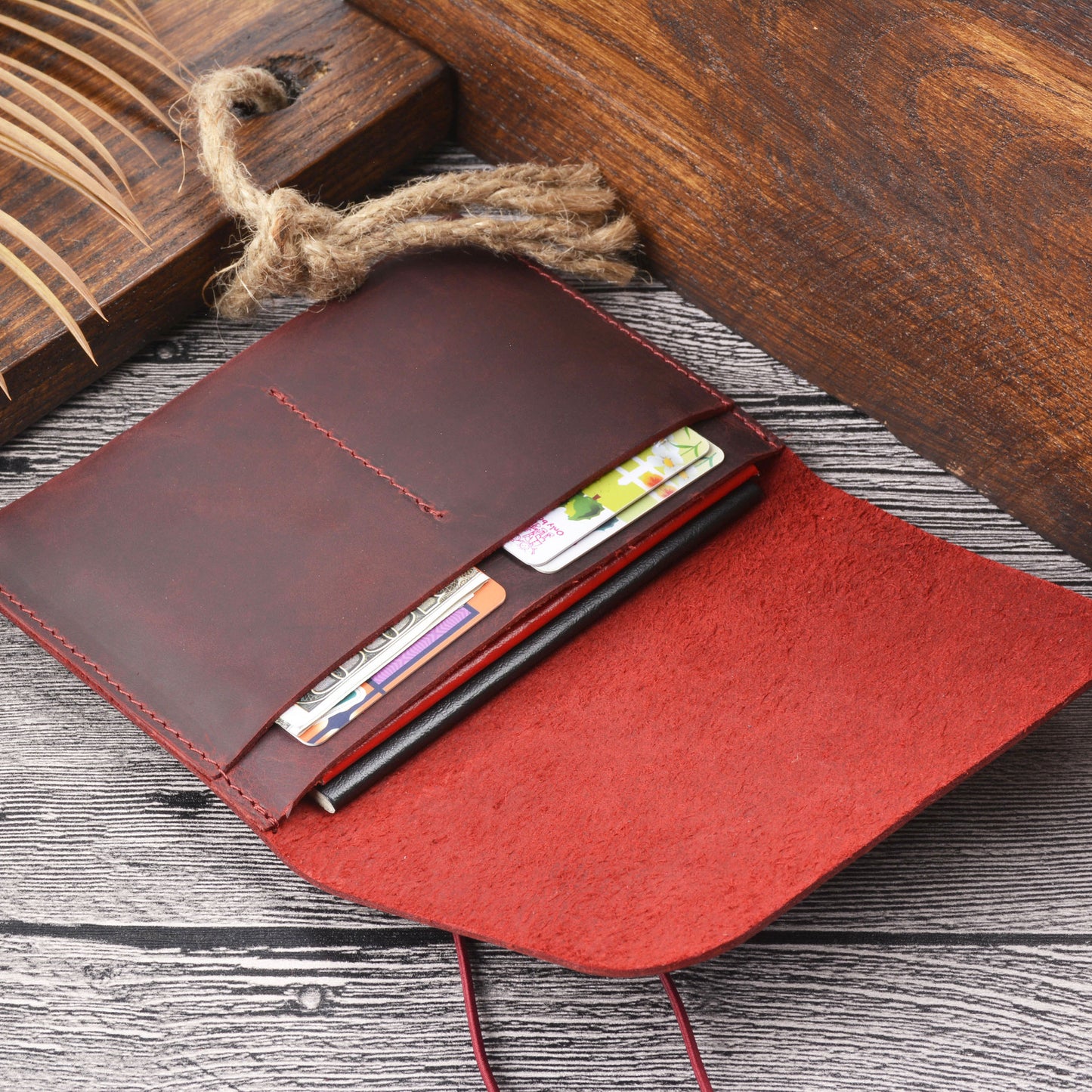 Maréa Coastal Passport Holder